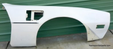 1977-81 Trans Am RH Fender 275